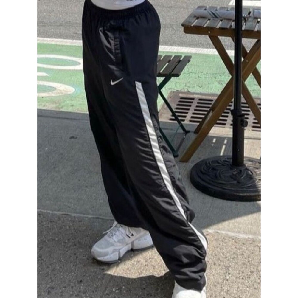 Nike Black Streetwear Windbreaker Sporty Athletic Pocket Y2K Classic Track Pant
